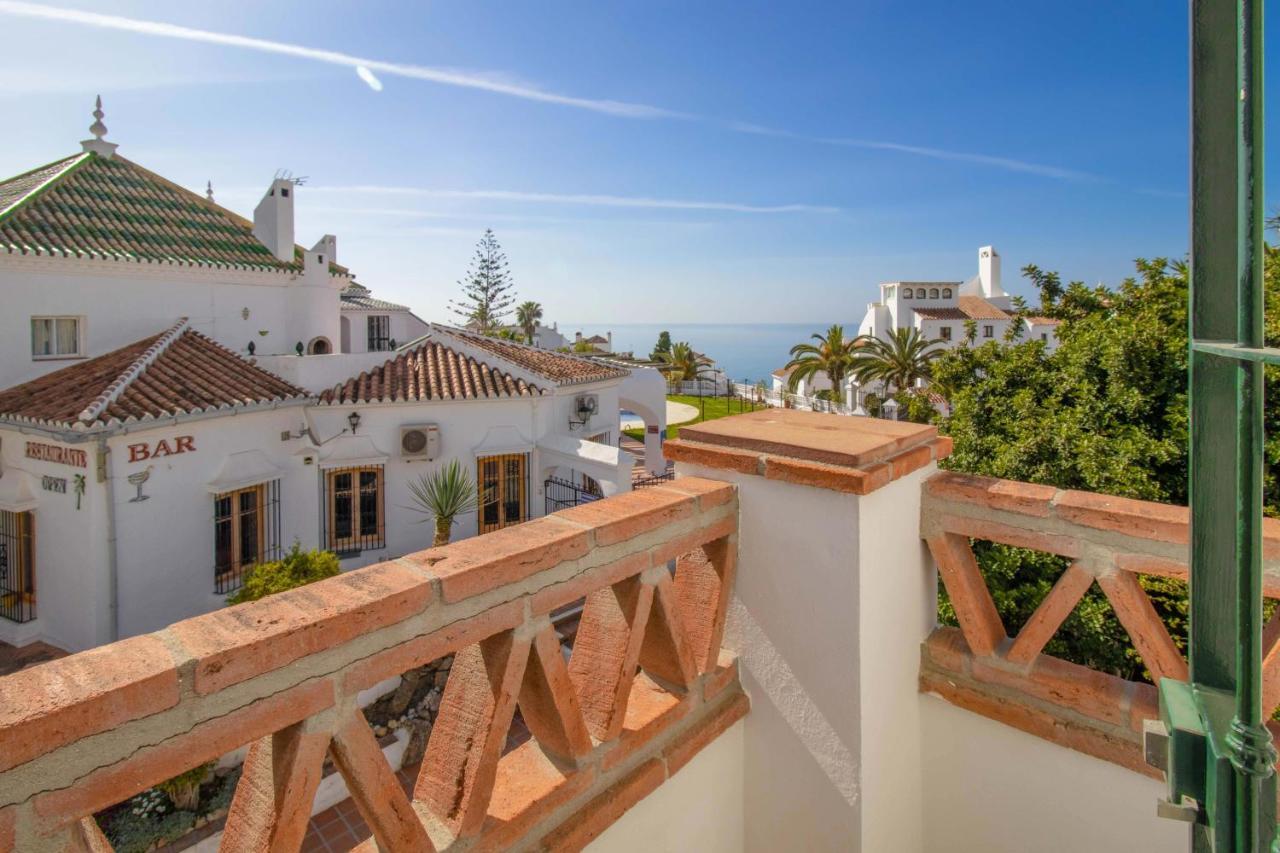 Apt Nerja Chimenea With Ocean View, A/C, & Fiber Apartment Екстериор снимка