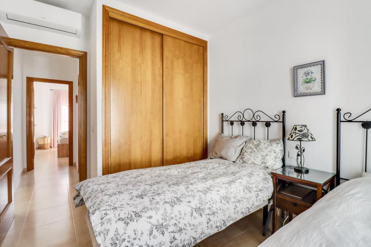 Apt Nerja Chimenea With Ocean View, A/C, & Fiber Apartment Екстериор снимка